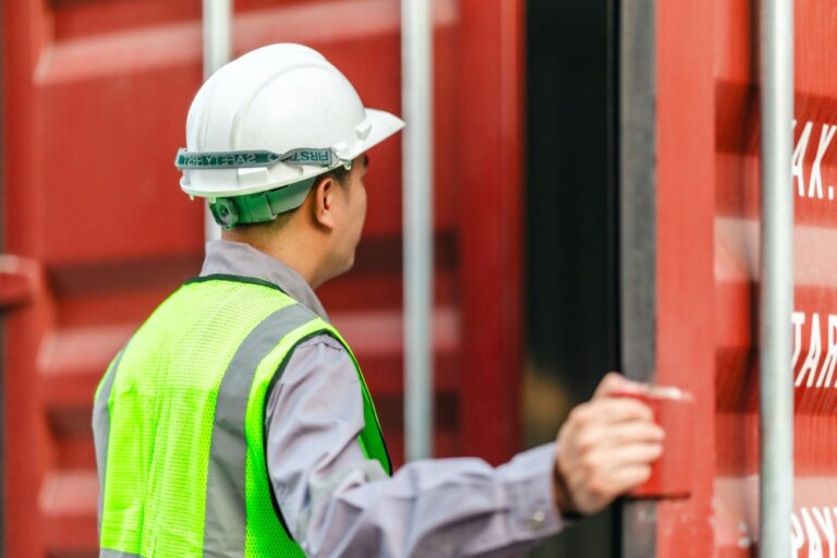 Container Inspection & Certification: Safeguarding Global Trade and Reliability